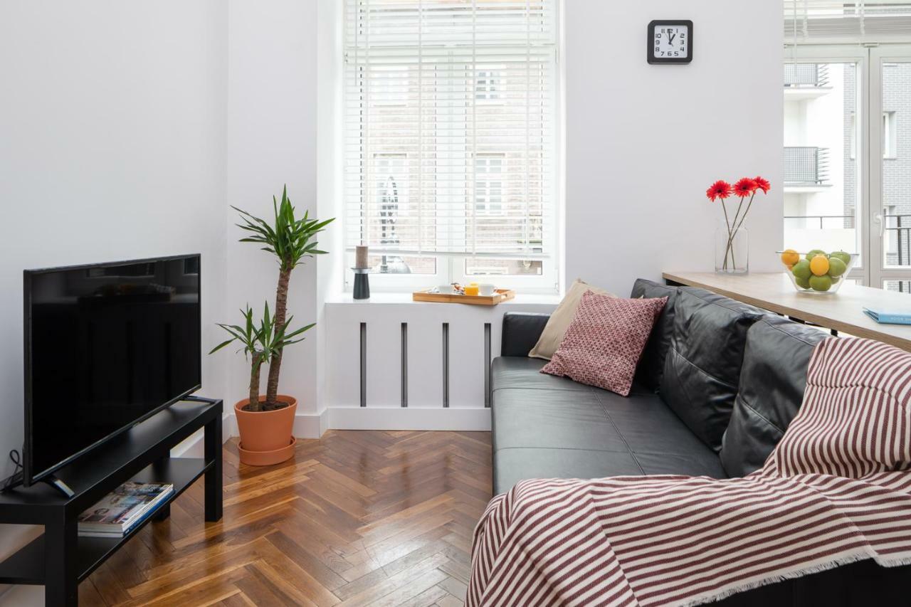 Rent Like - Wspolna 54a Apartment
