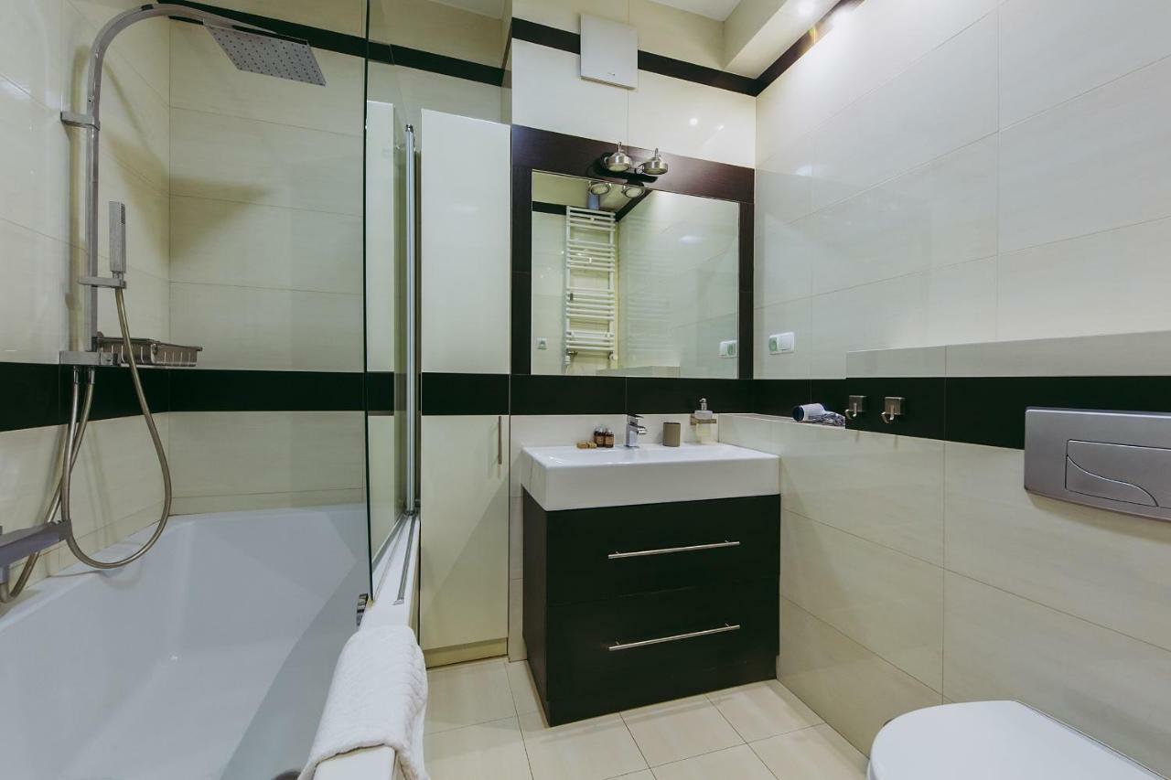 Apartment Shortstaypoland Leszczynska Warsaw