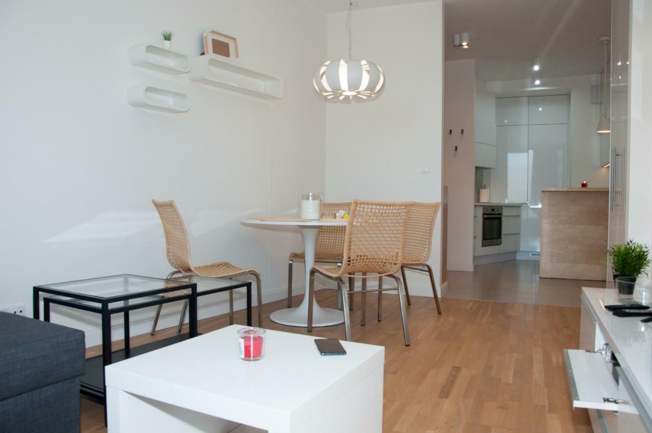 Apartment Apartament Triton Grojecka