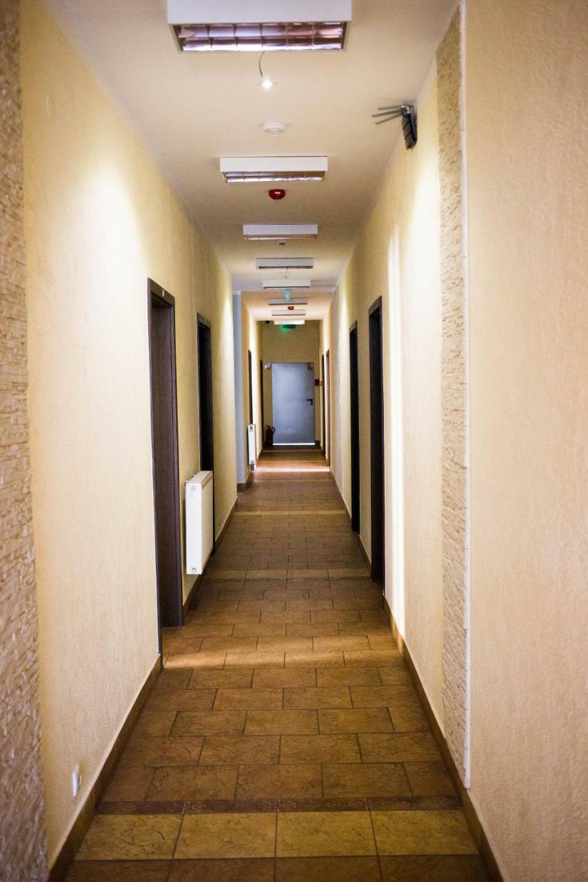 Okecie 39 - I Parking Blisko Lotnisko Okecie Albergue Varsóvia