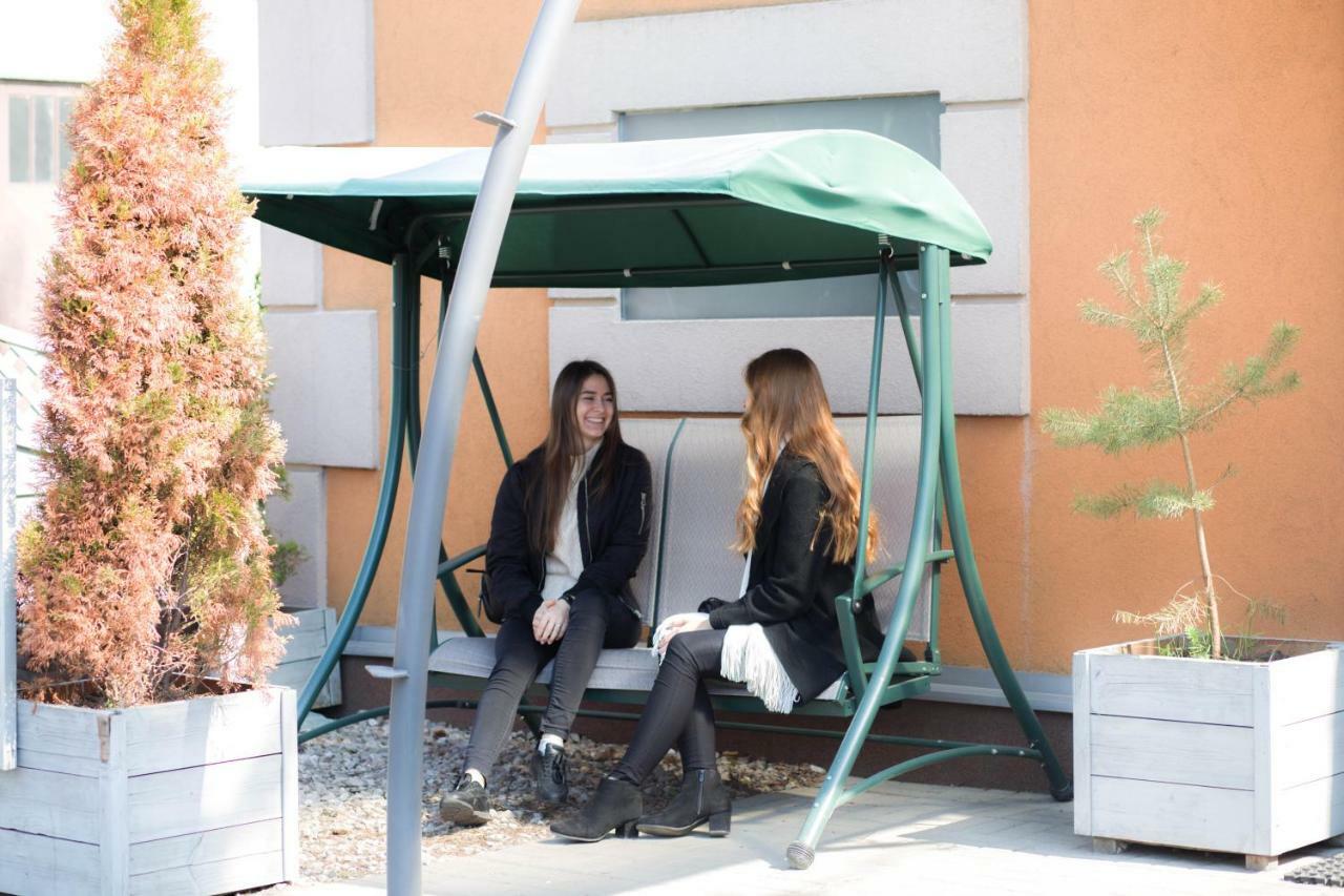 Okecie 39 - I Parking Blisko Lotnisko Okecie * Varsóvia