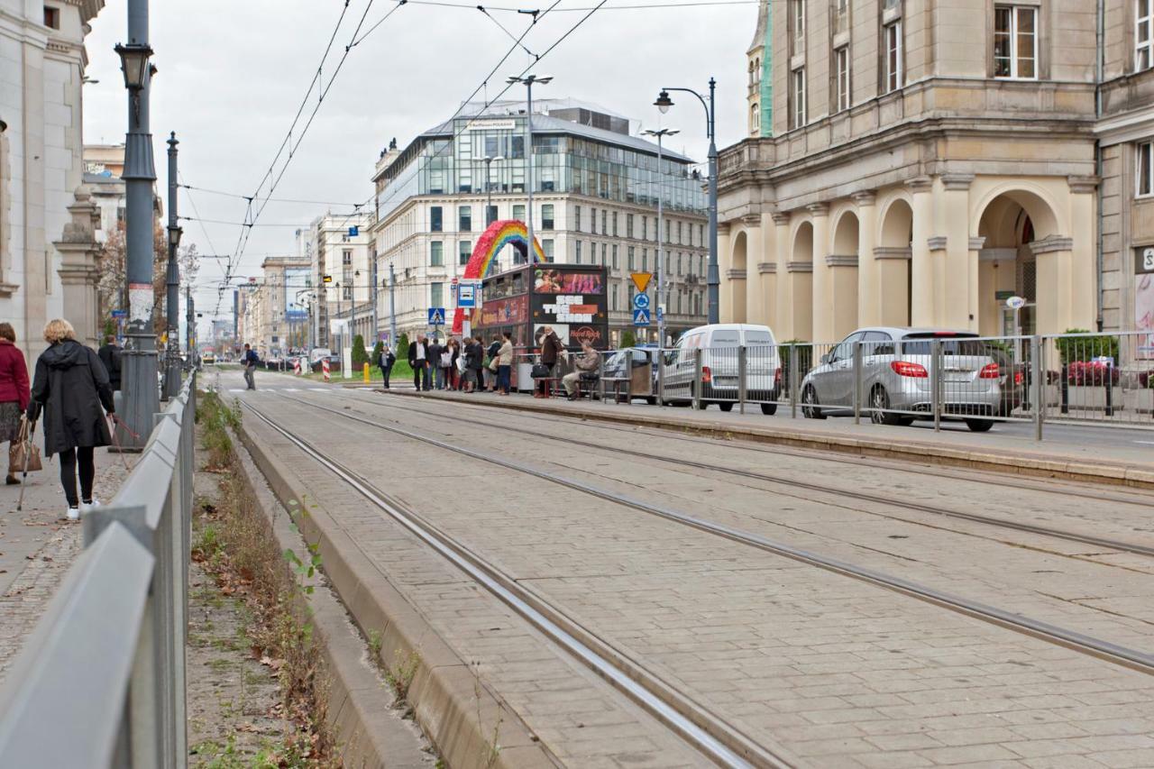 Apartment Zbawiciela Square P&o Serviced