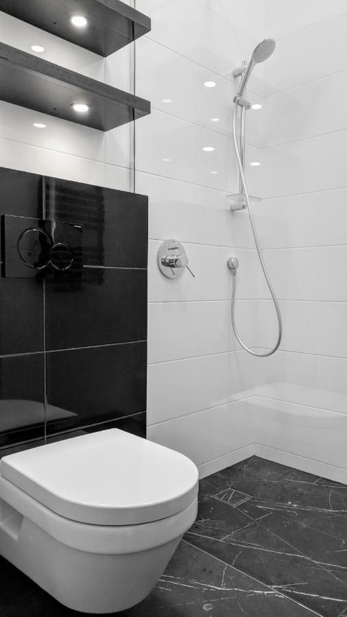 Shakespeare By Art Demo Apartment *