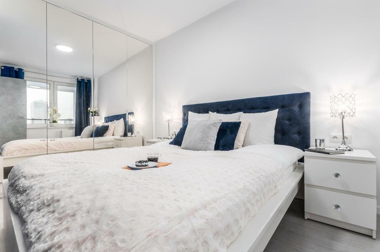 Golden By Renters Apartment Warsaw