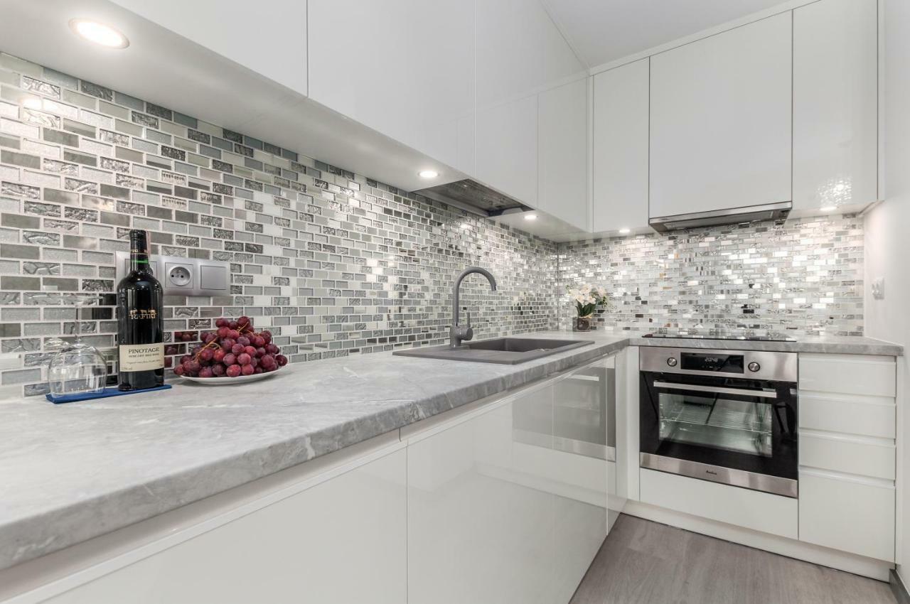 Golden By Renters Warsaw