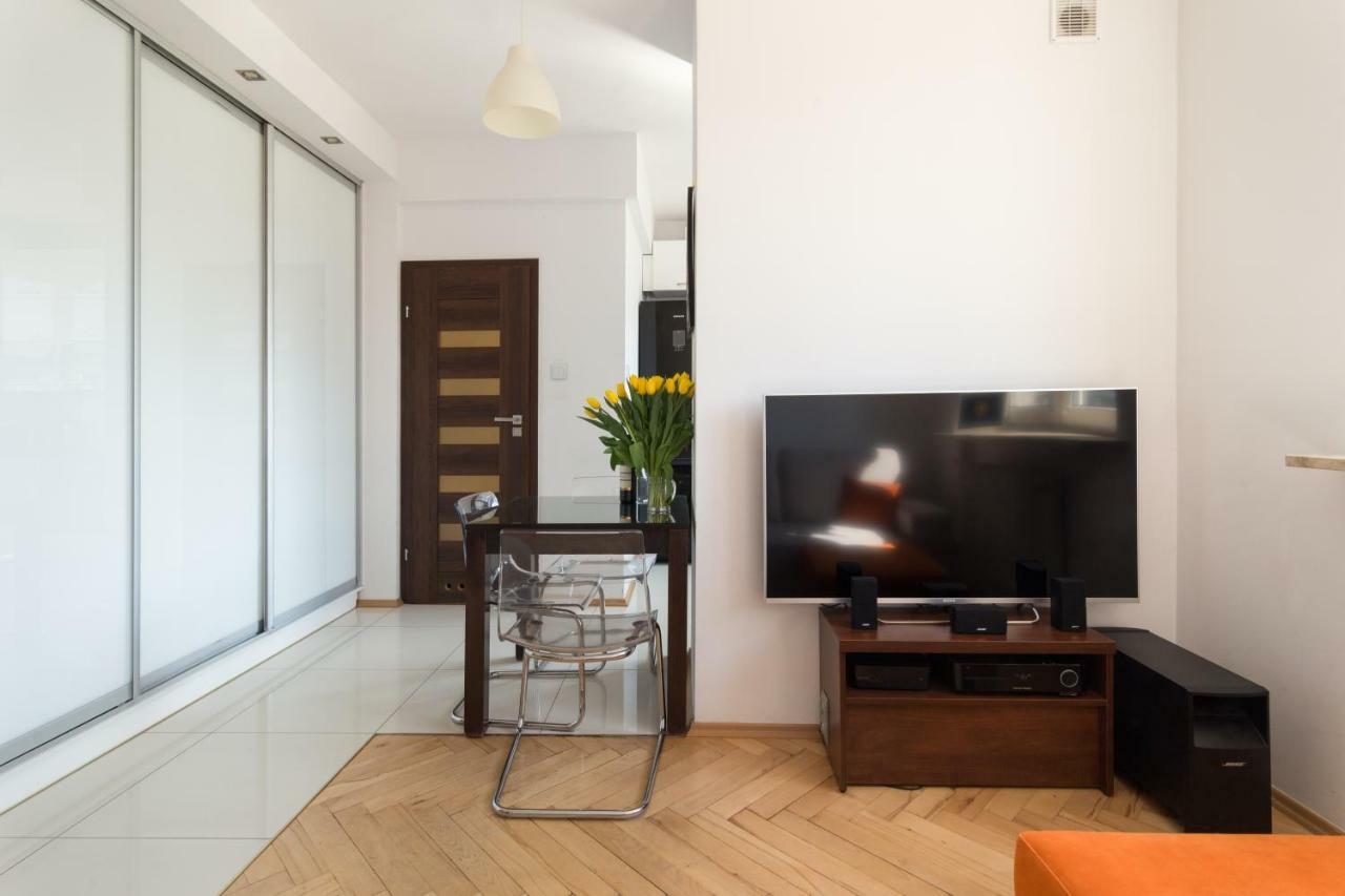 One By Your Freedom Apartment Warsaw