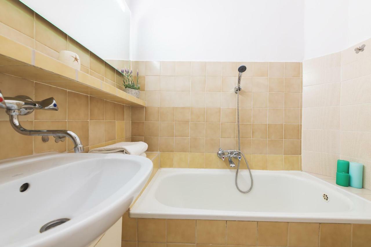 Apartment Zbawiciela Square P&o Serviced Warschau