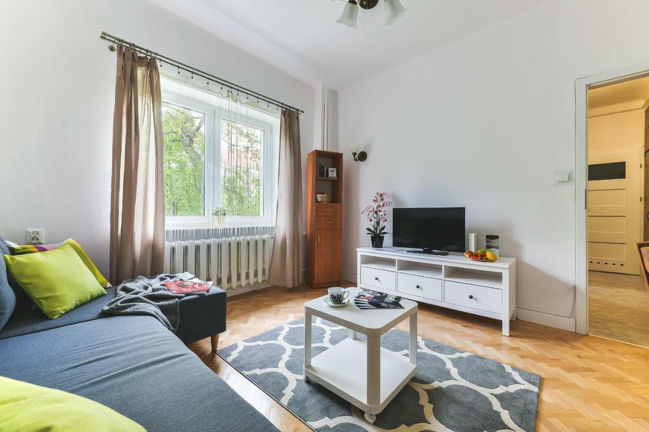Apartment Zbawiciela Square P&o Serviced