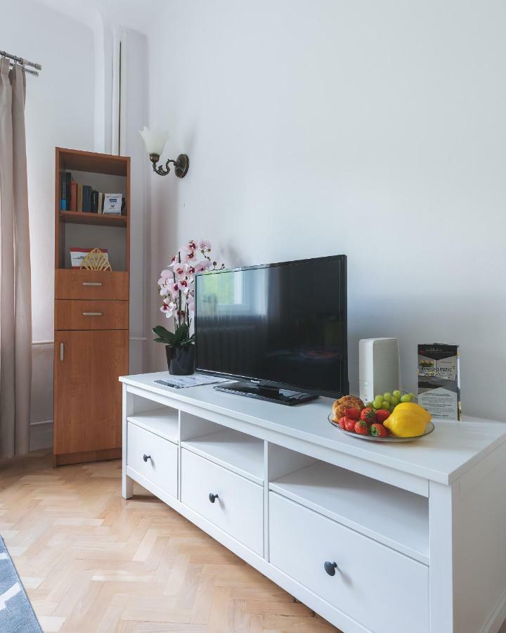 Zbawiciela Square P&o Serviced Apartment Warschau