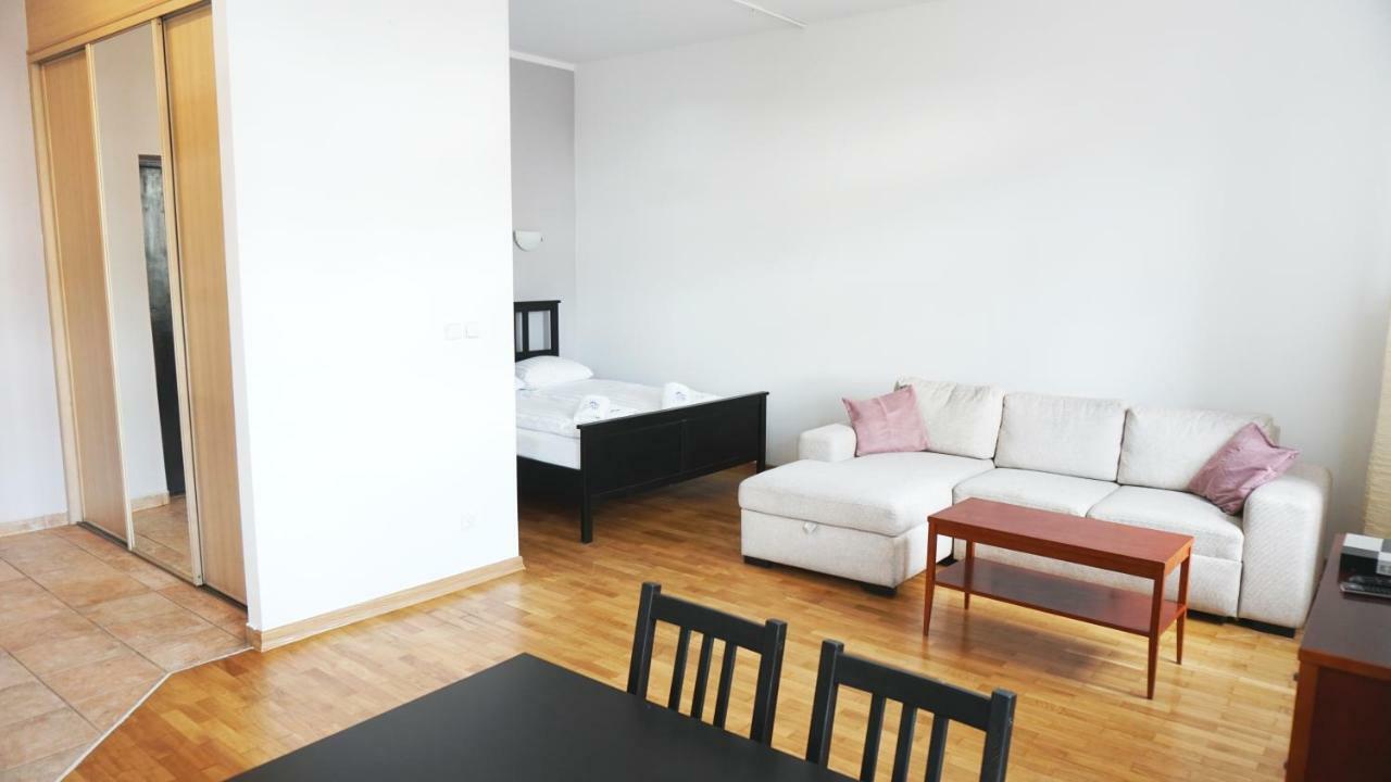 Royal Route Aparthotel