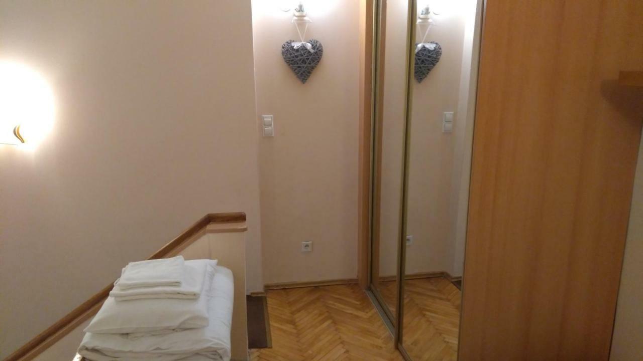 Zelazna Apartment *
