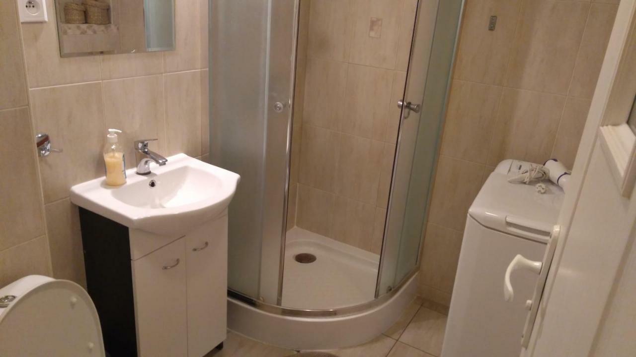 Zelazna Apartment *