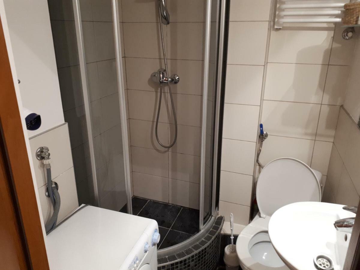 Apartment Zelazna Warsaw