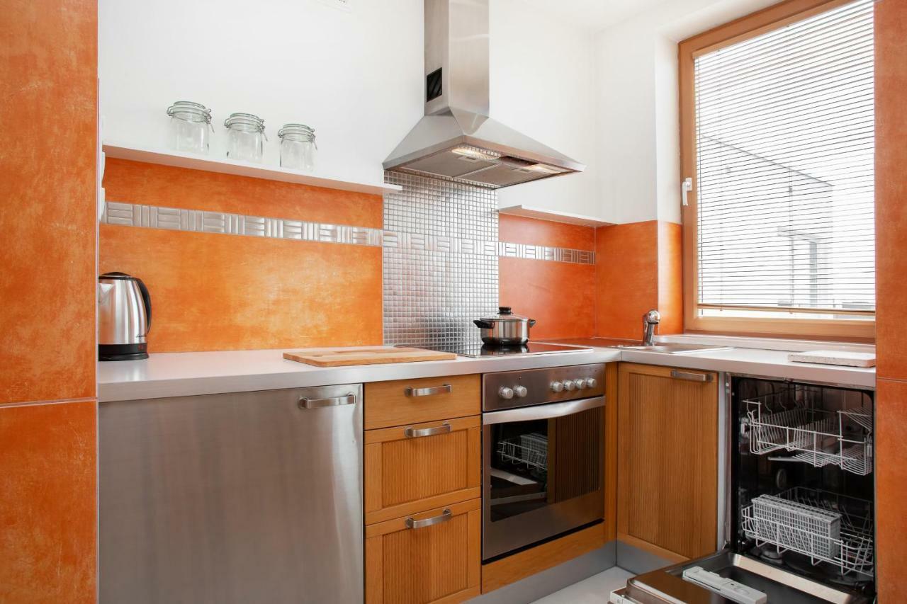 Wilanowska By Renters Apartment