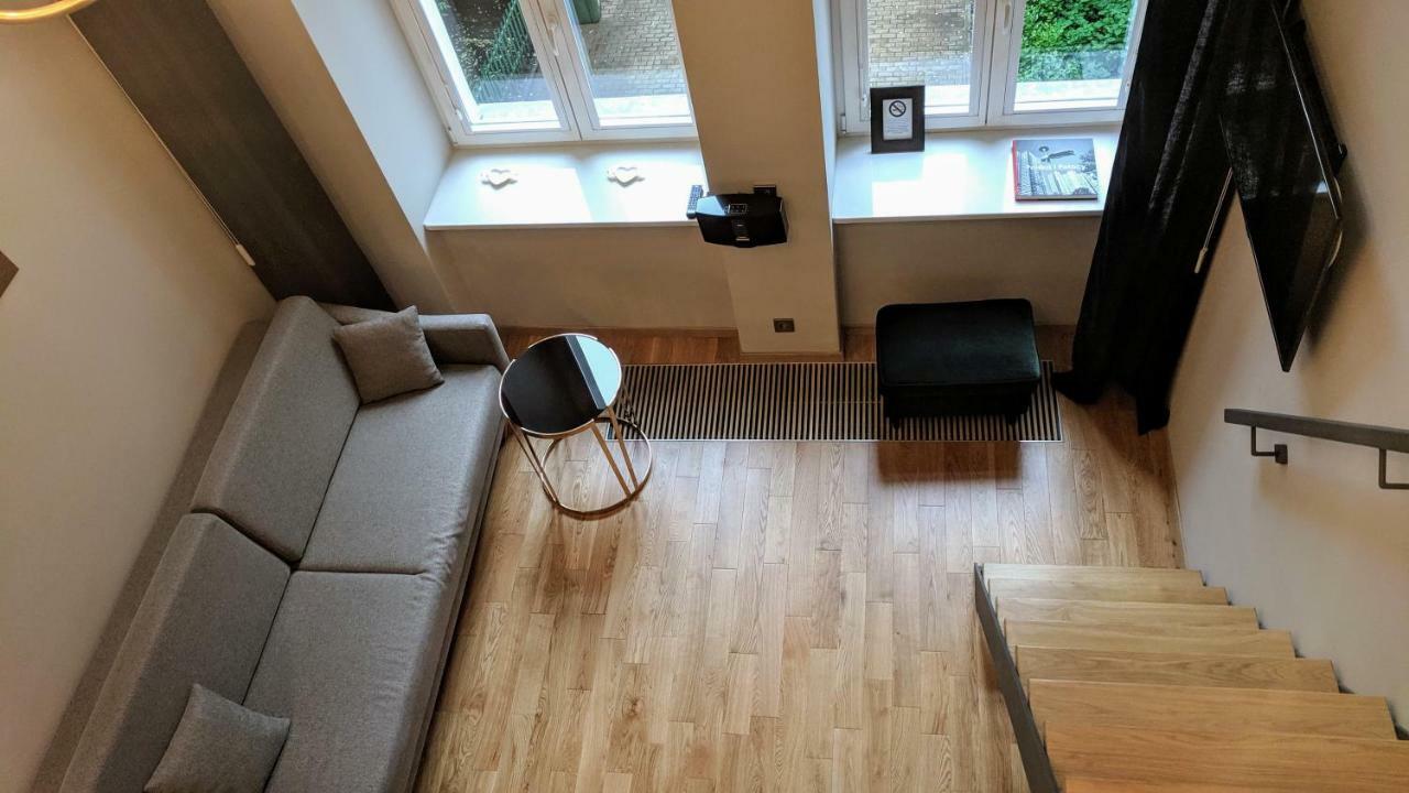 Apartment Shakespeare By Art Demo