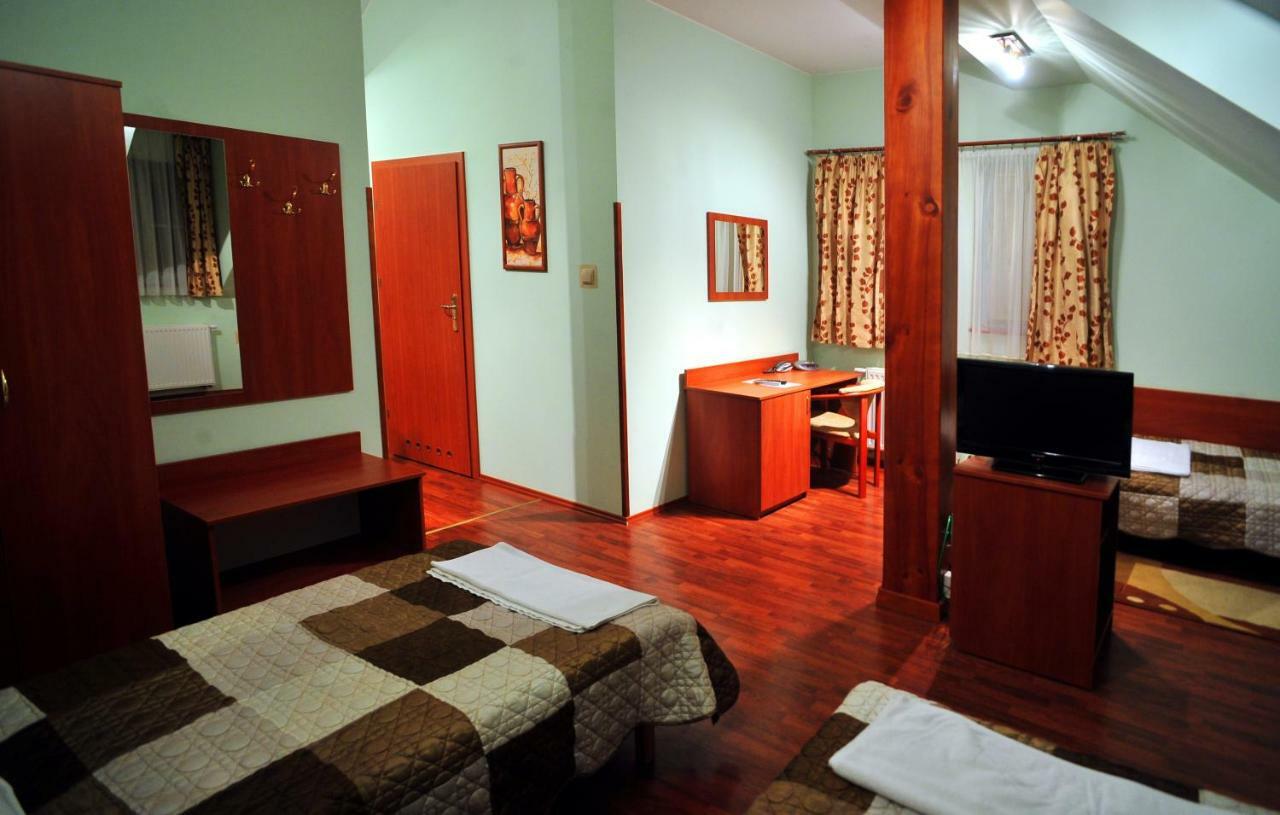Zlote Deby 3* Warsaw