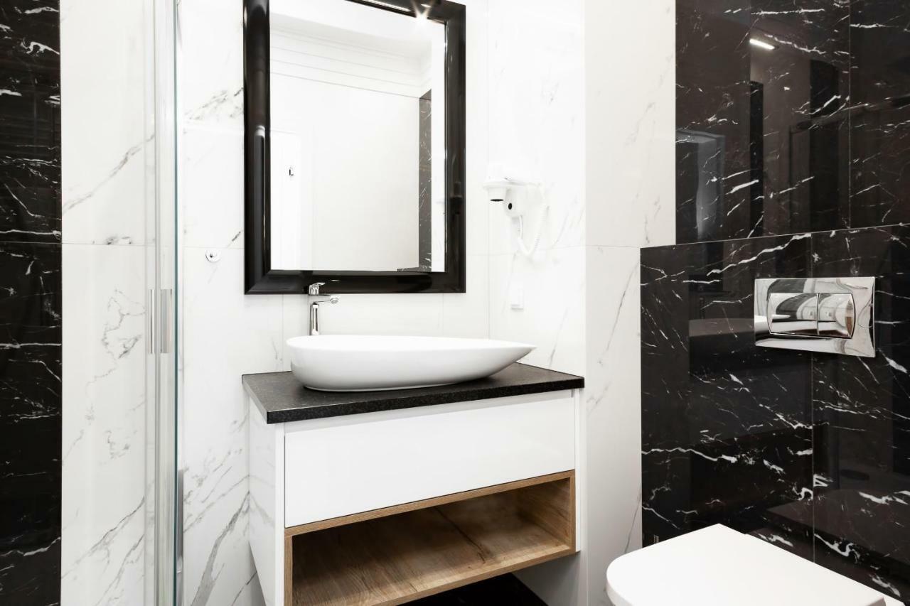 Apartment Dzielna By Renters *