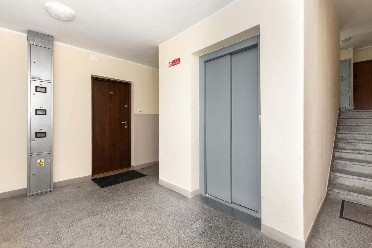 Superapart Belwederska A Ministudio, Balcony, Kitchen, Pet-friendly, Tv & Wifi * Warsaw