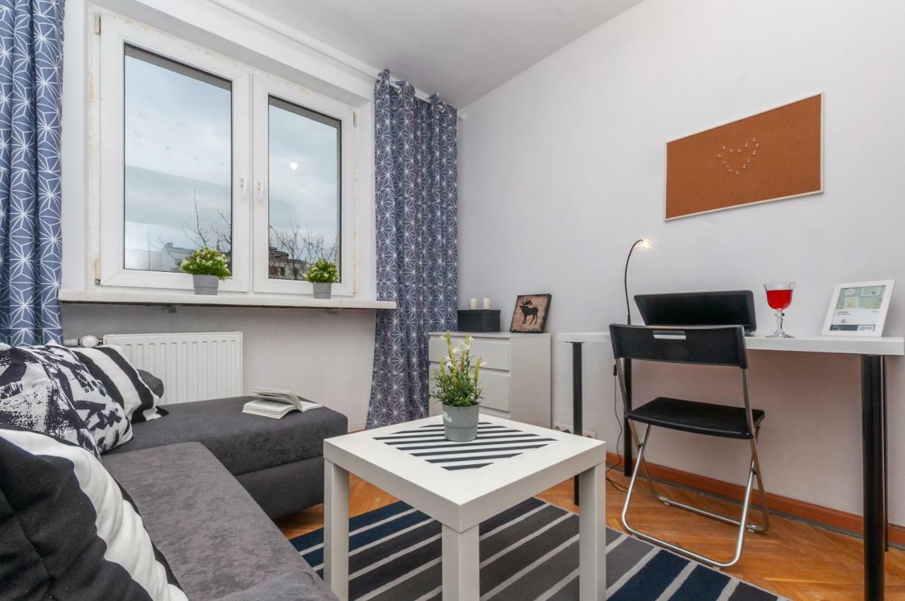 Little - Chmielna 34 Homestay Warsaw