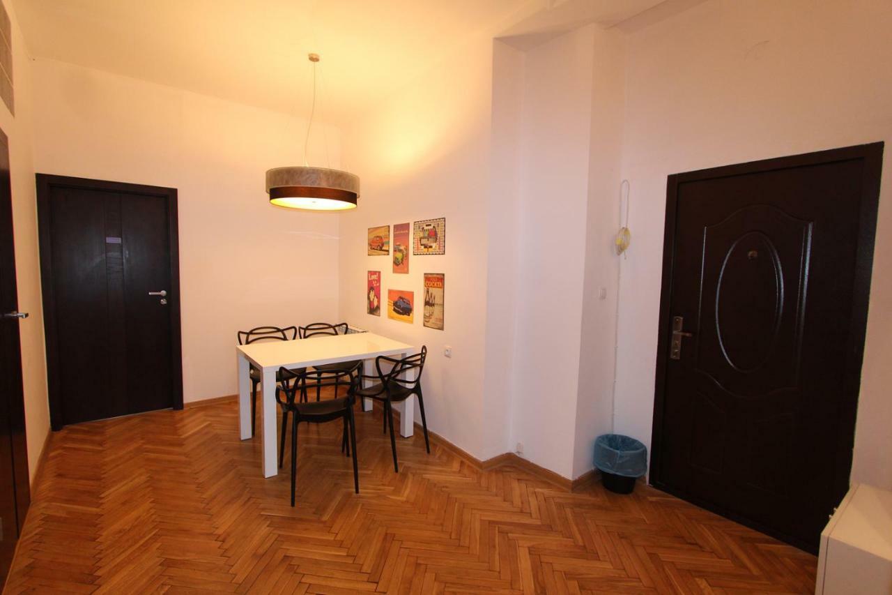 Chmielna 5 & Hostel