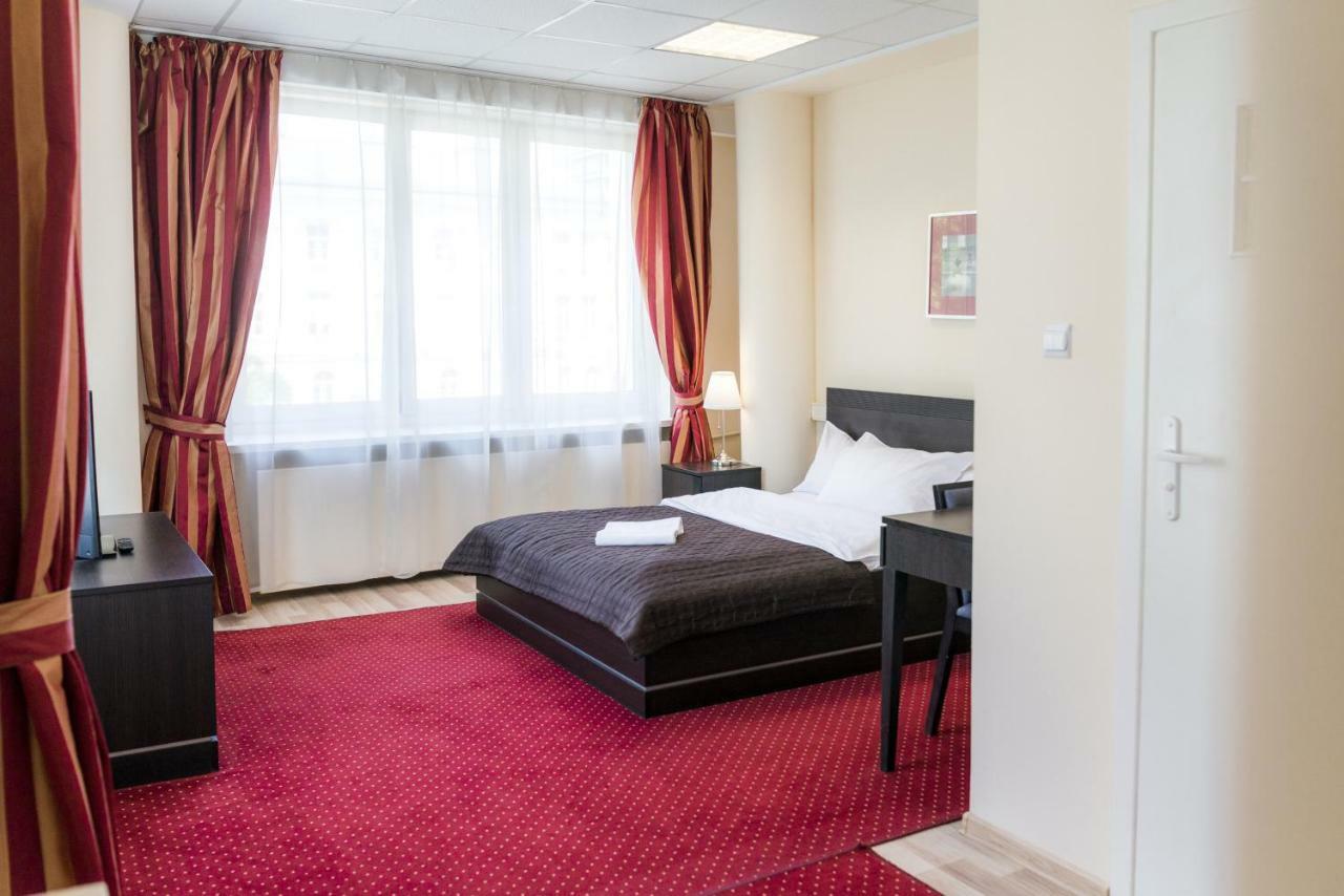Scsk Zurawia Bed & Breakfast Warsaw