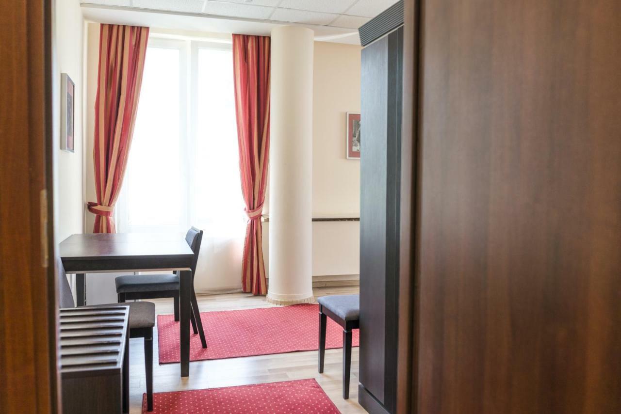 Bed & Breakfast Scsk Zurawia Warsaw