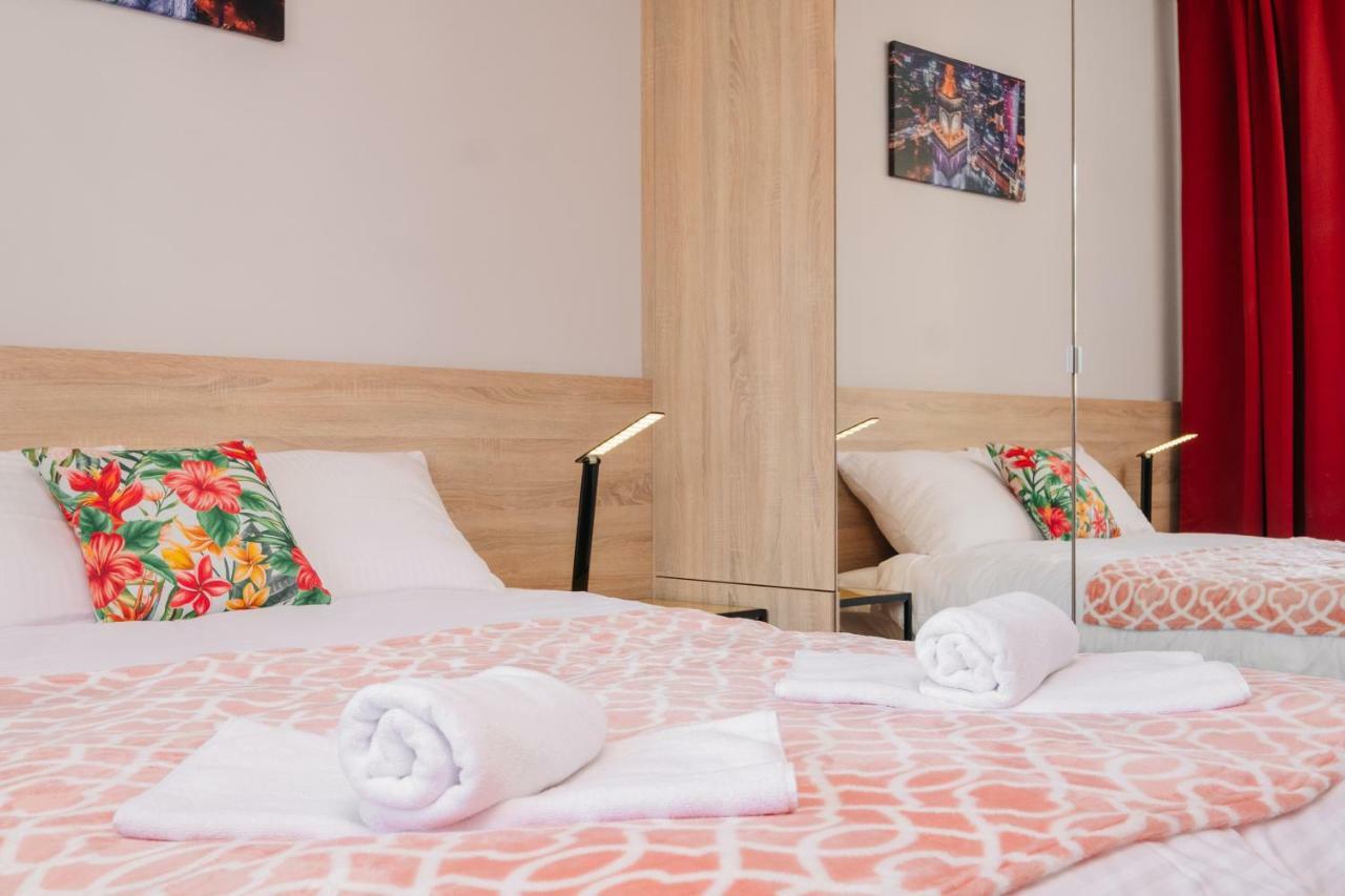 Stare Bielany 2-bedroom Apartment *