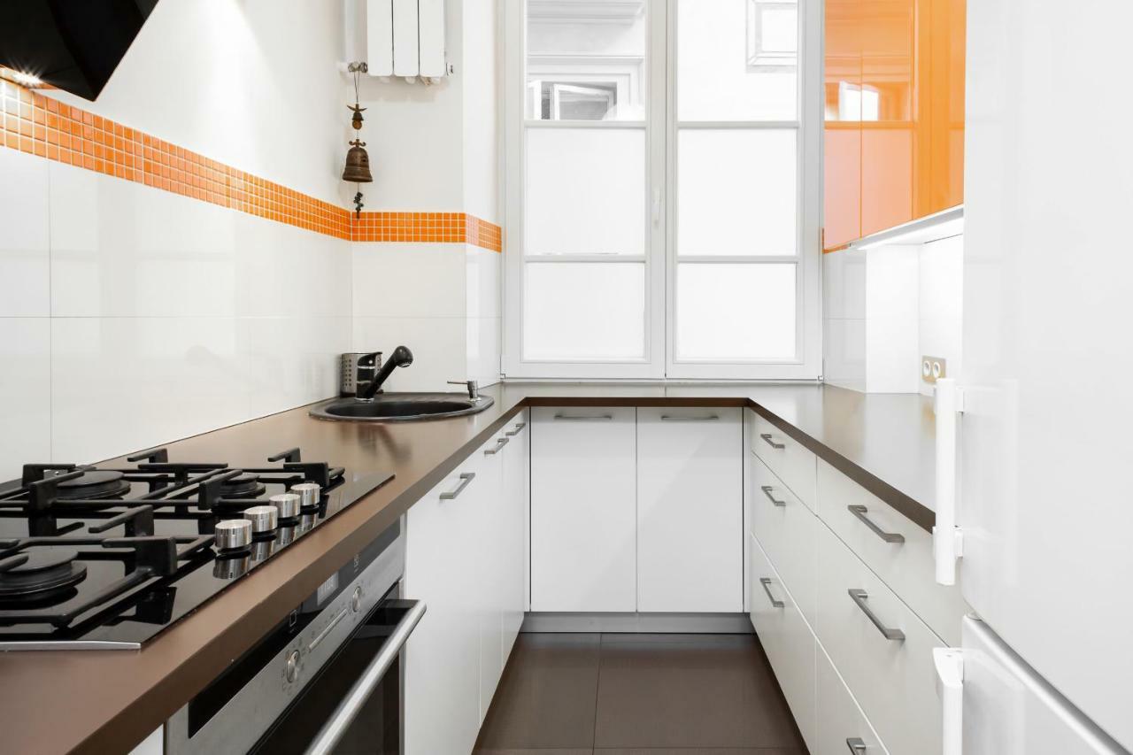 Swietojanska By Renters Apartment