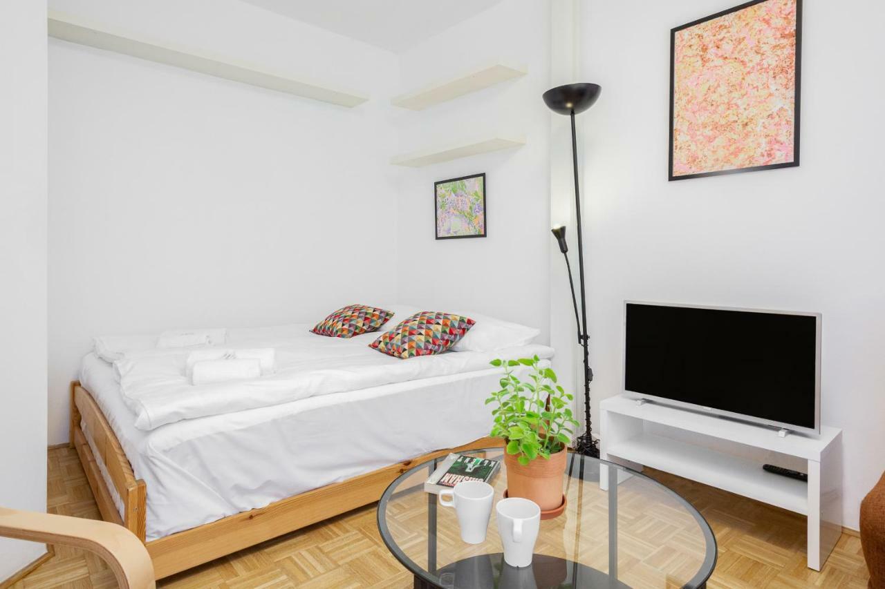 Kakowskiego By Renters * Warsaw