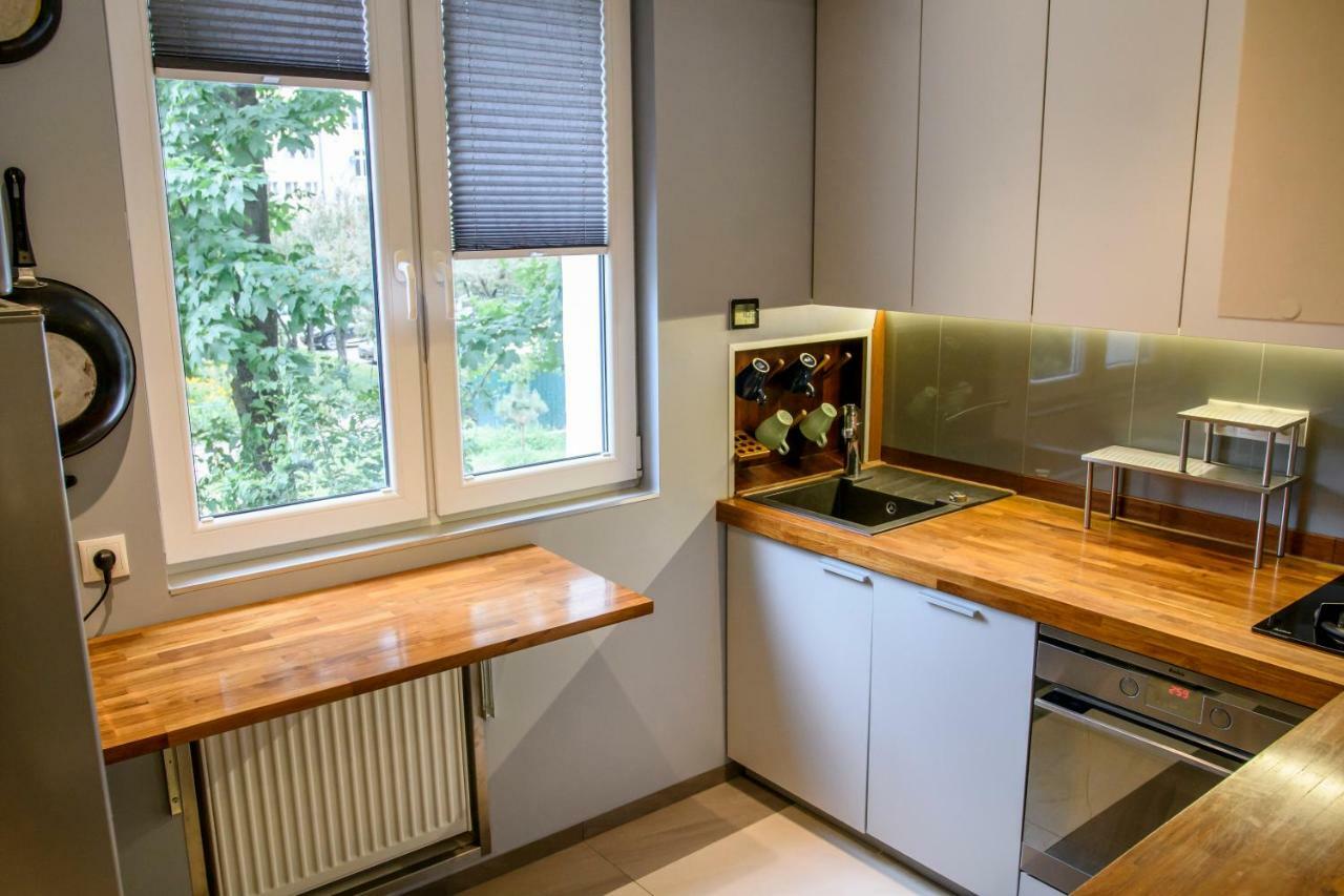 Chmielna Wood Lux Apartment Warsaw