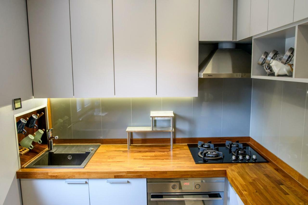 Apartment Chmielna Wood Lux Warsaw