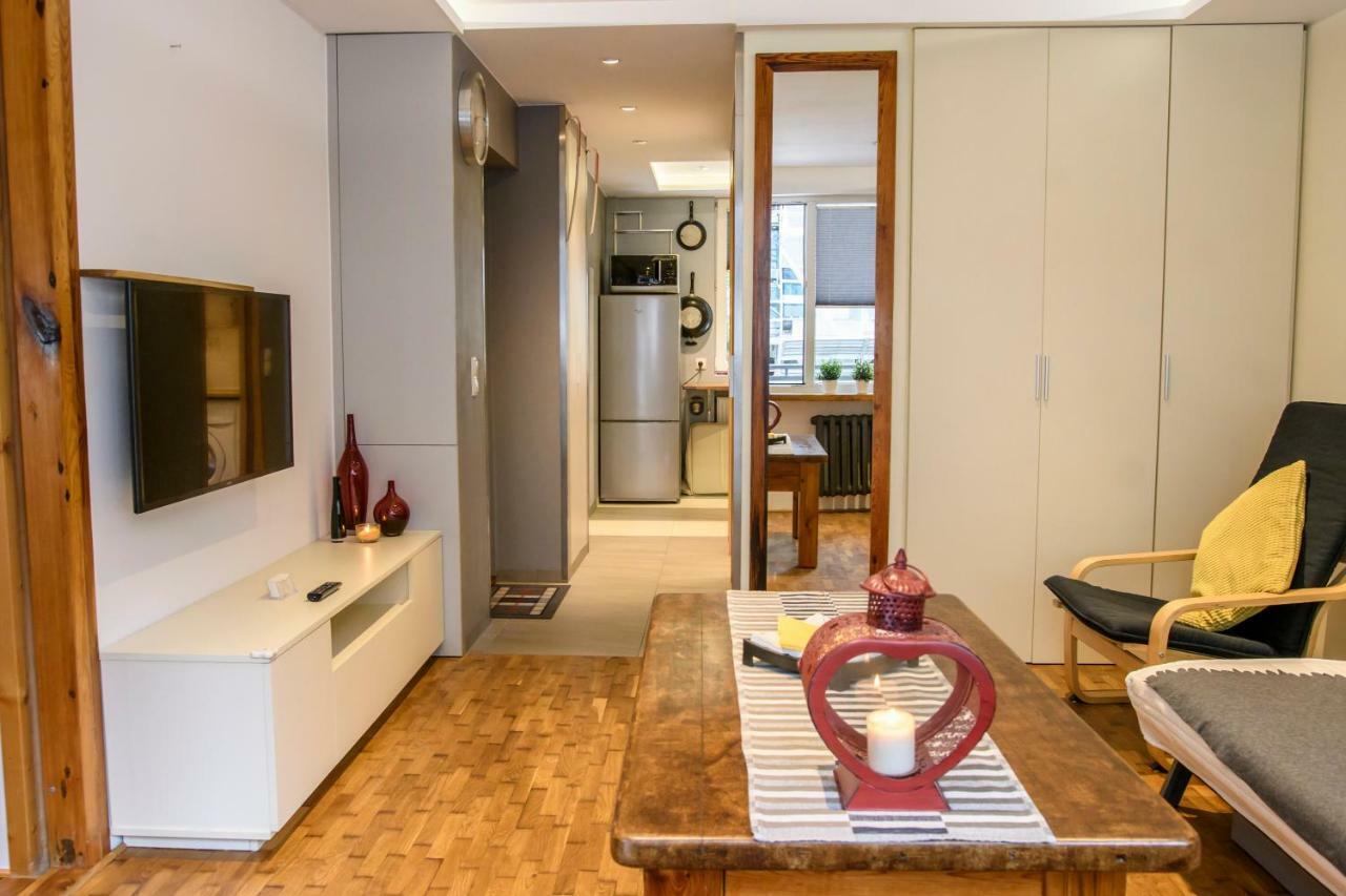 Apartment Chmielna Wood Lux Warsaw