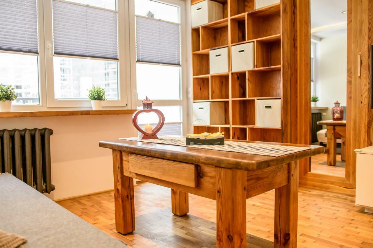 Apartment Chmielna Wood Lux