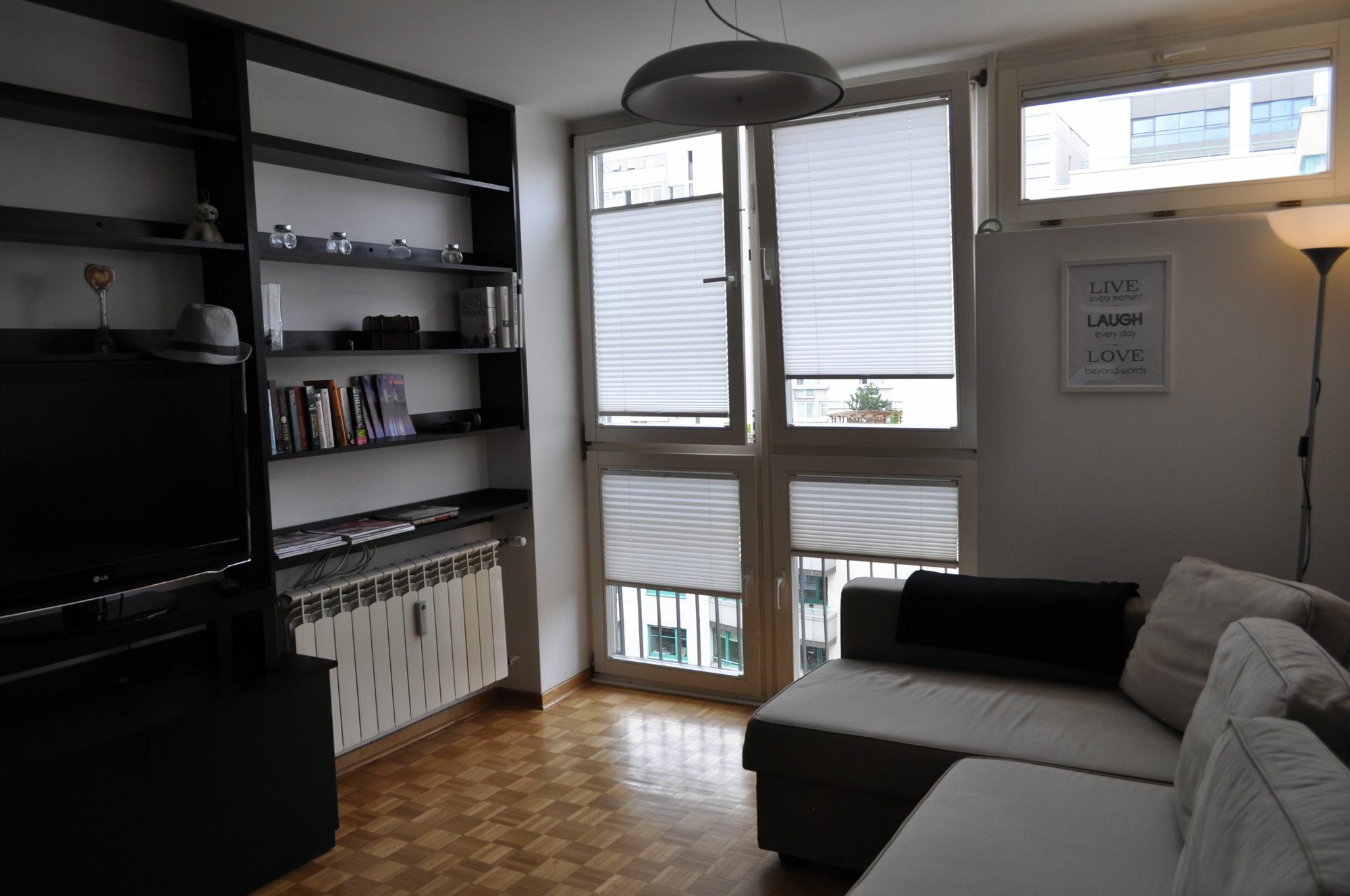 Blue Books Apartment Warsaw