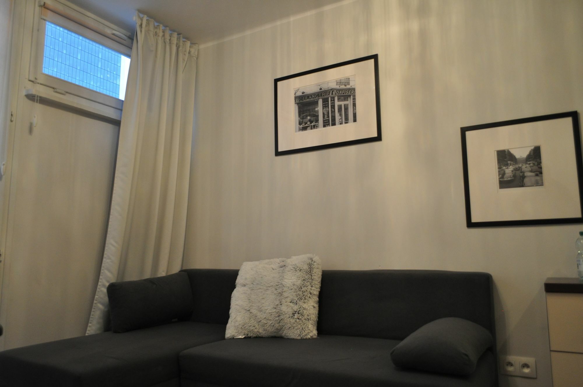 Blue Books Apartment