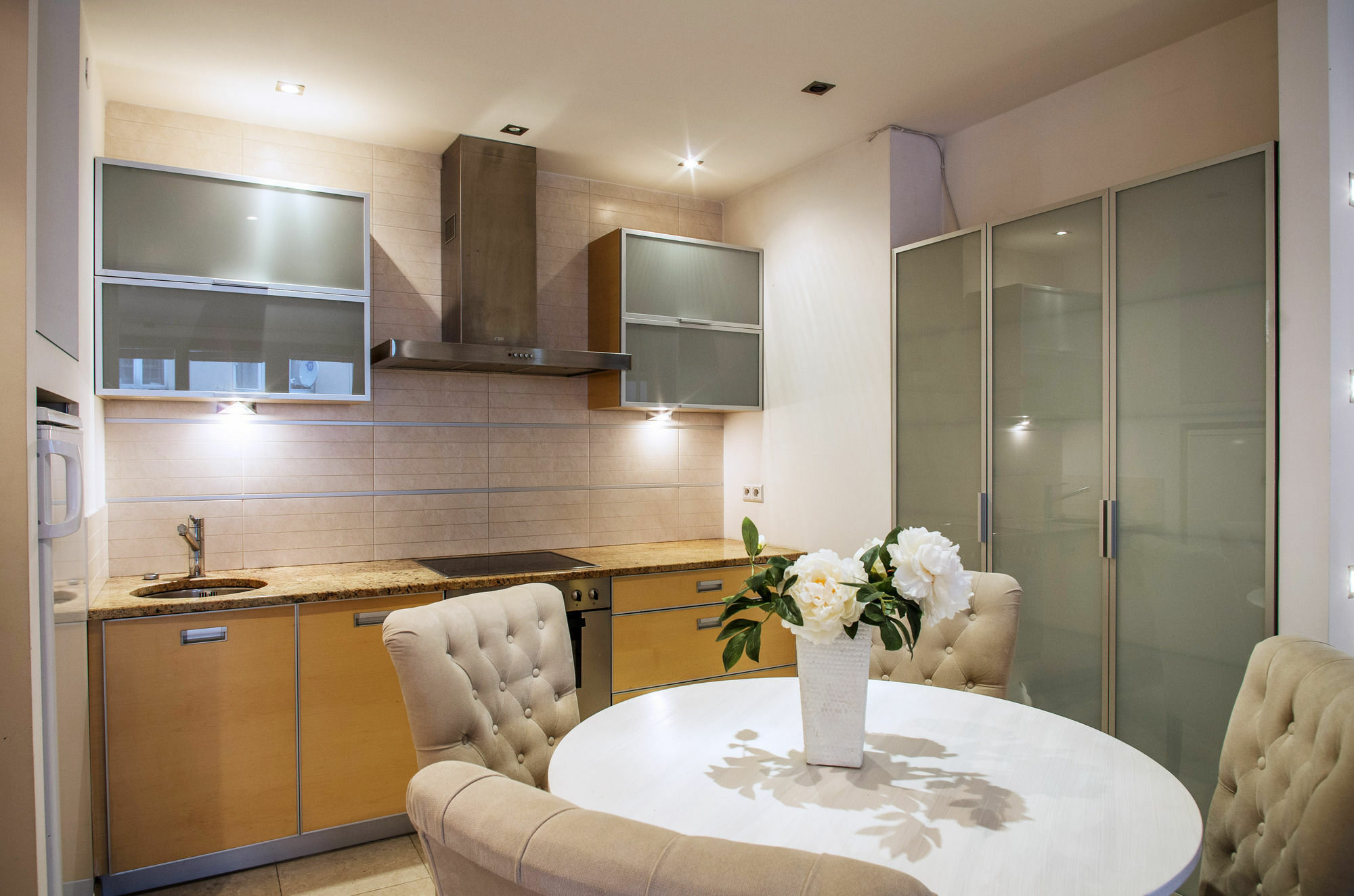 Royal Szucha Apartment