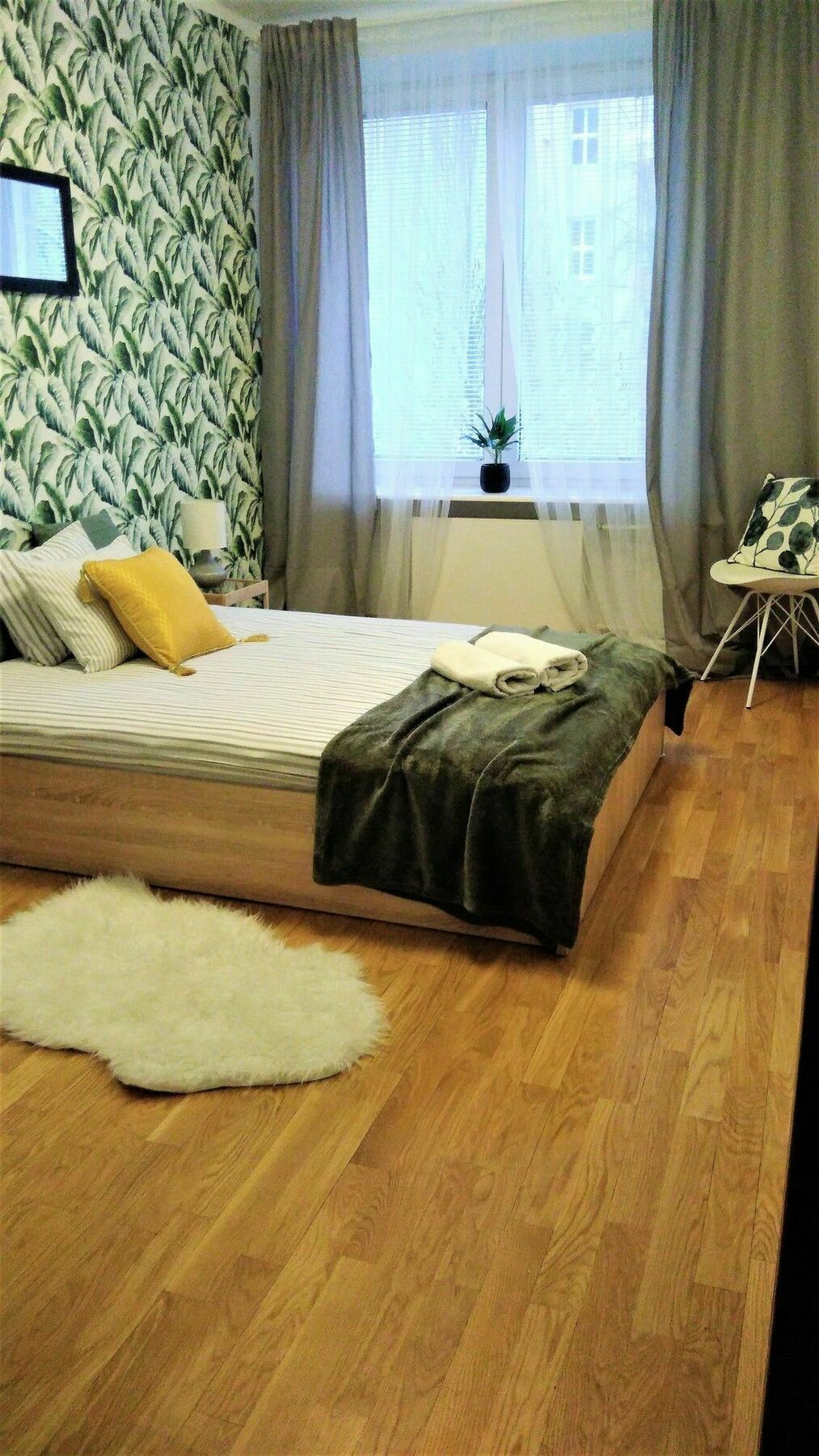 Stars Center By Renters *