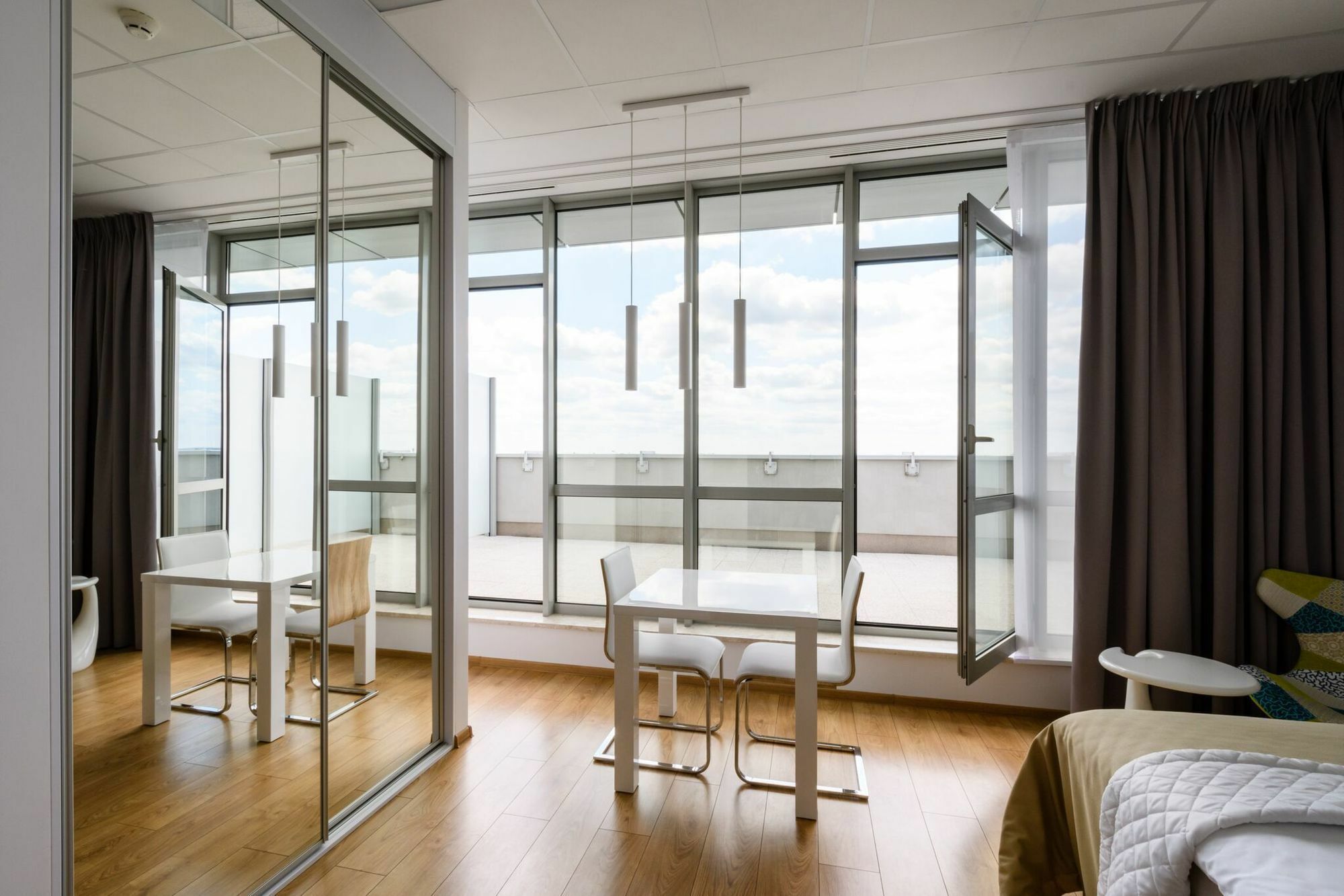 Aparthotel Jerozolimskie Warsaw