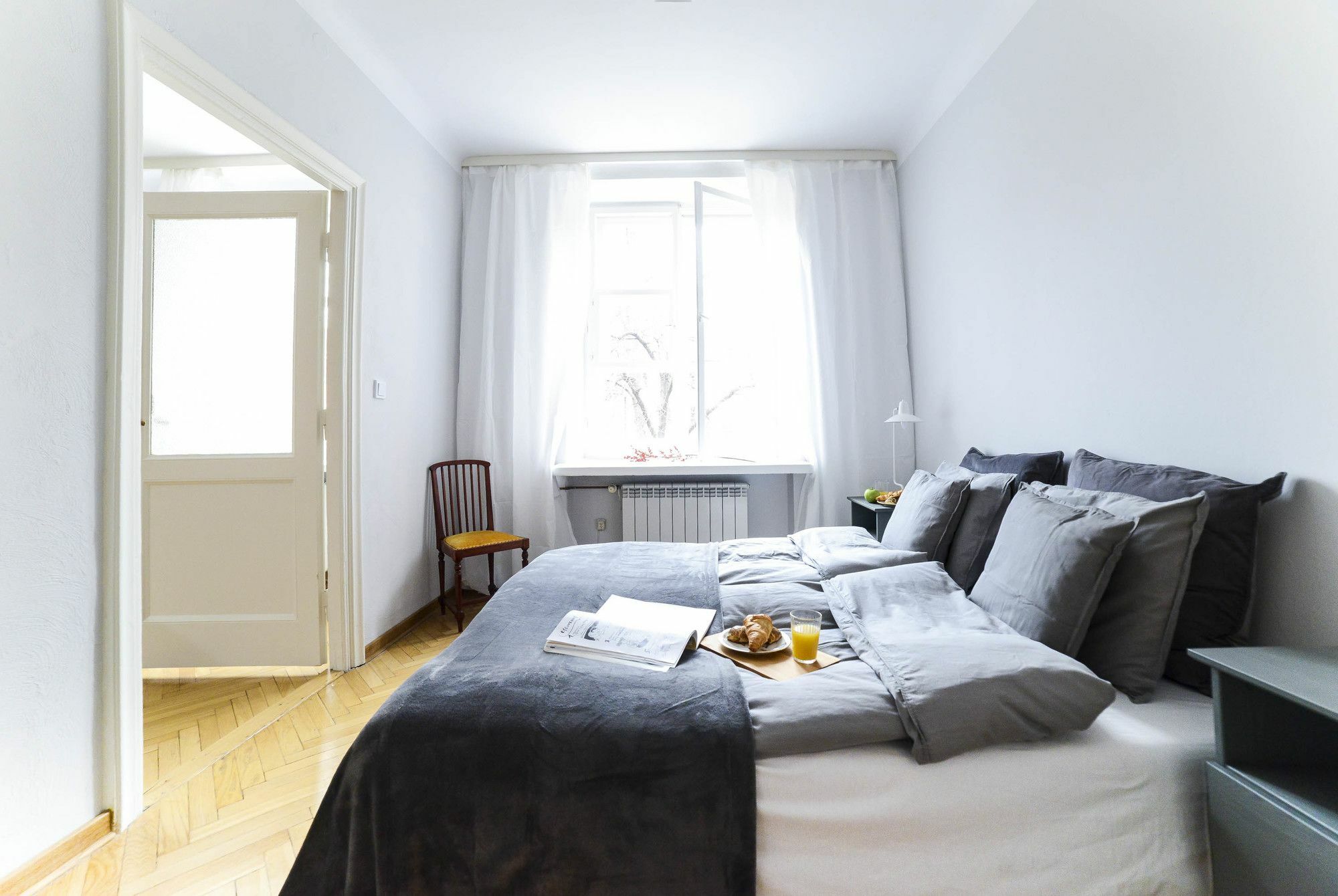 Designers In The Old Town Apartment Warsaw