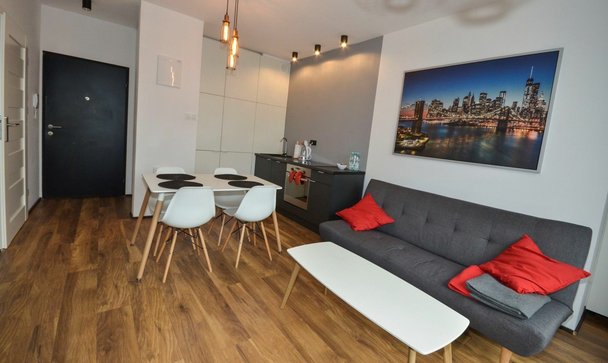 Apartment Night Siedmiogrodzka Warsaw