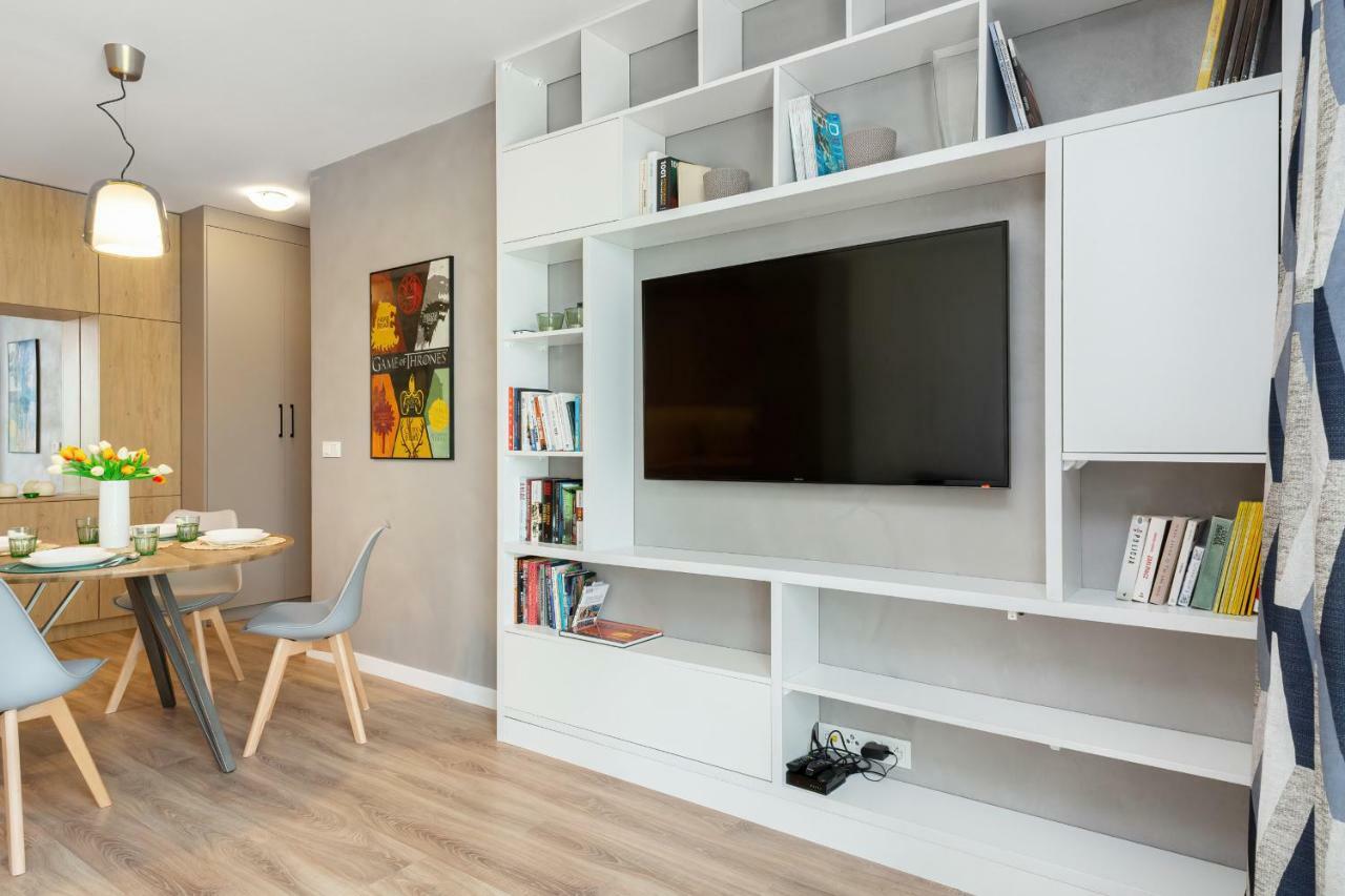 Fort Wola By Renters Apartment *