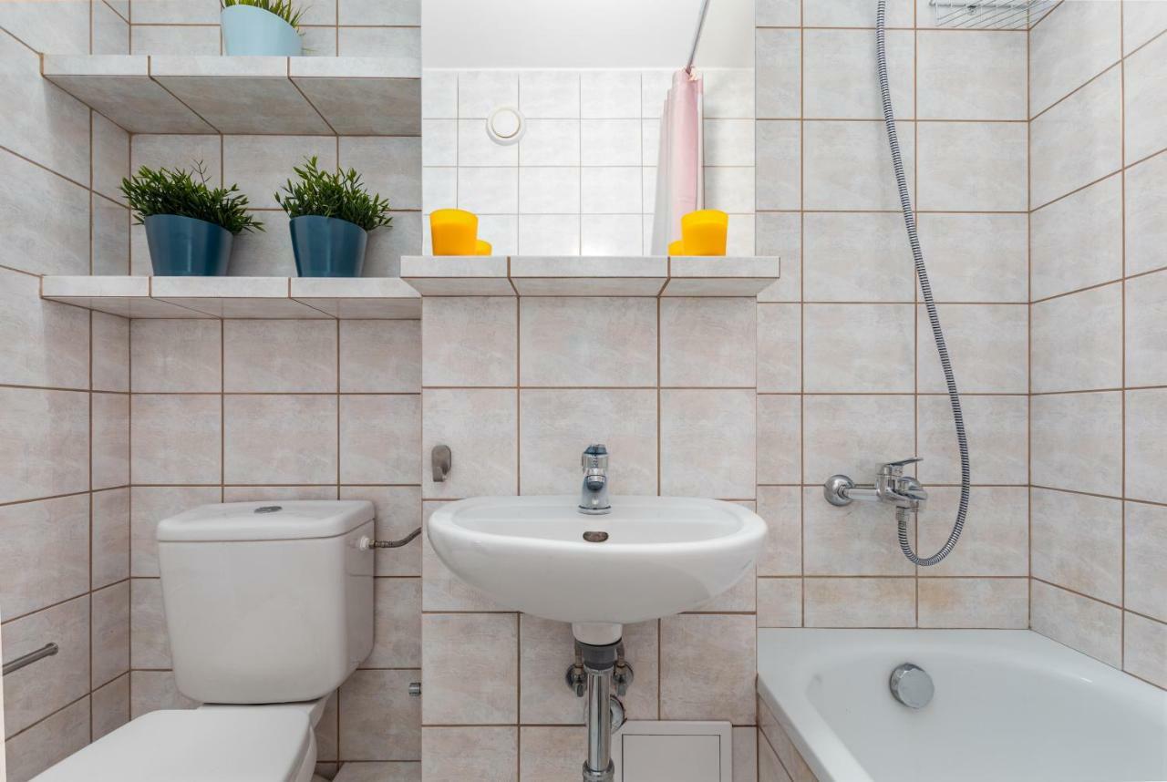 Apartment Solec 79 By Renters *