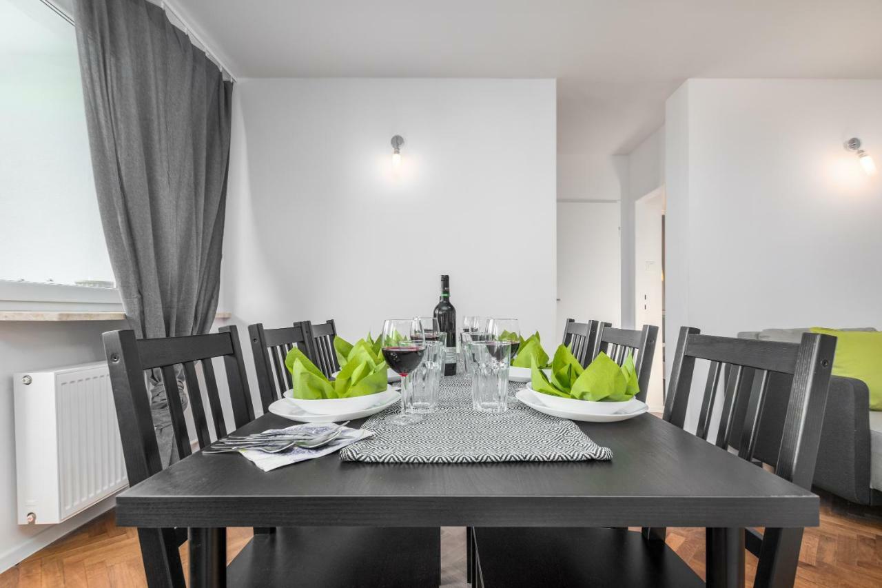 Apartment Solec 79 By Renters