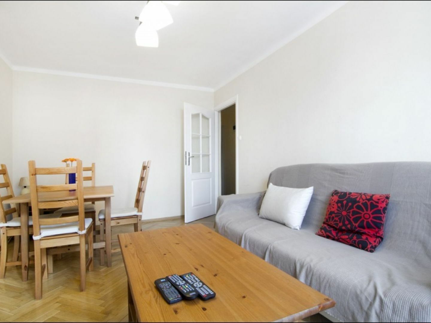 Hala Mirowska Apartment Warsaw