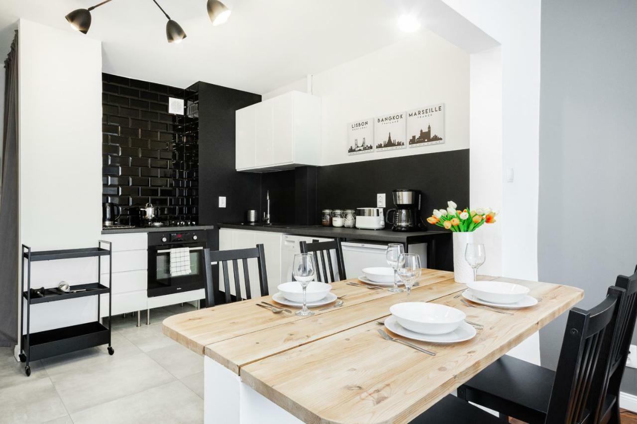 Apartment First By Renters