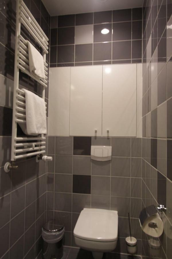 Hostel Dom Pomocy Studentom *