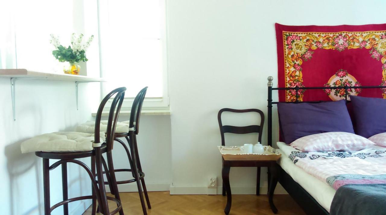 Apartament Pod Rozowa Swinka Warsaw