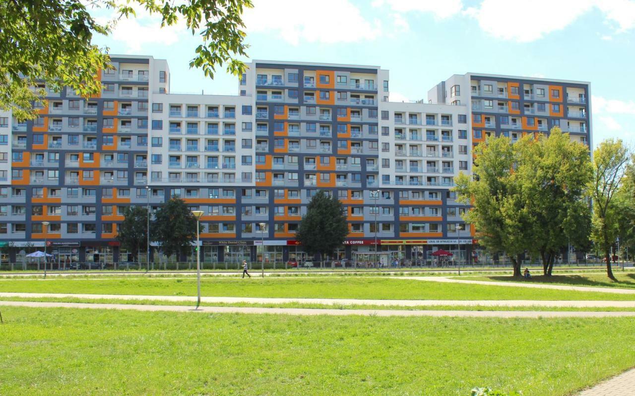 Metro Slodowiec, Free Parking Zeromskiego 1 Cmkp- 5 Min *