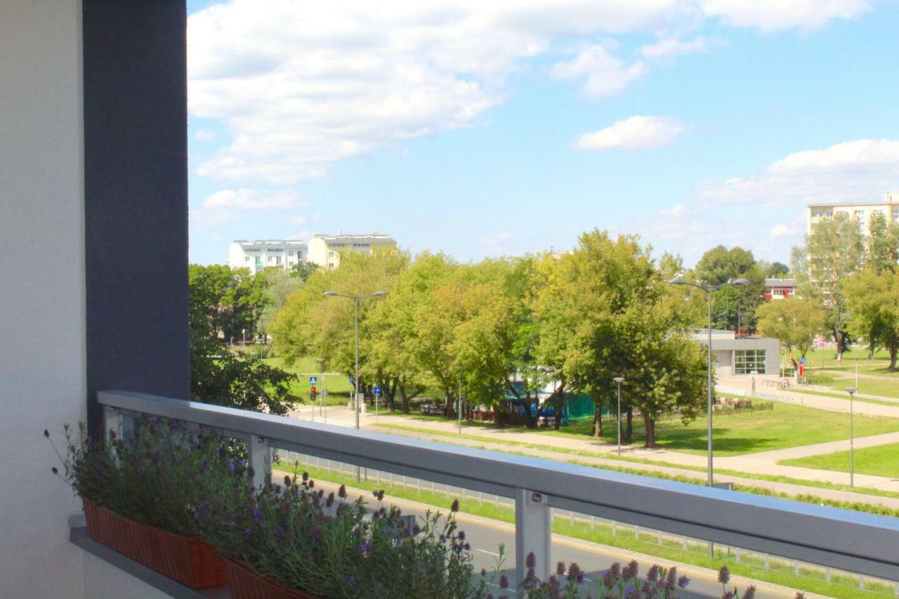 Apartment Metro Slodowiec, Free Parking Zeromskiego 1 Cmkp- 5 Min Warsaw