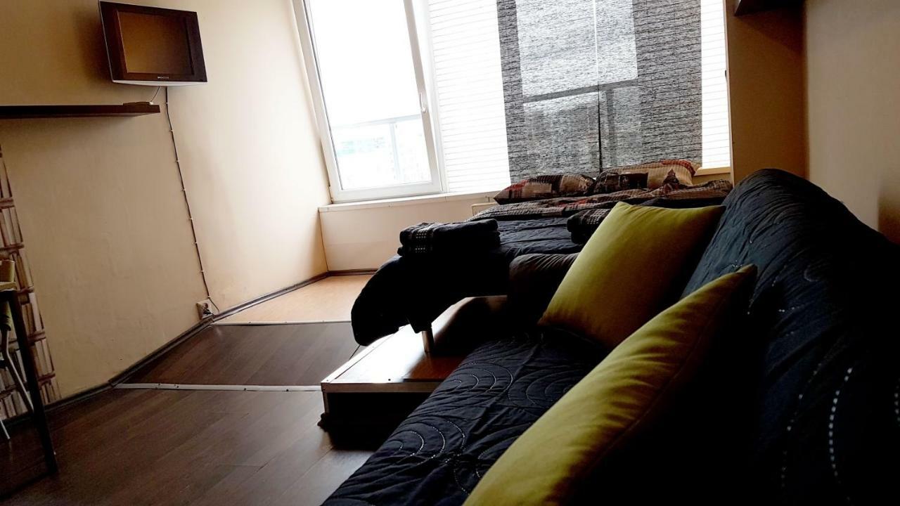Walk Distance To Mokotow Business Park *